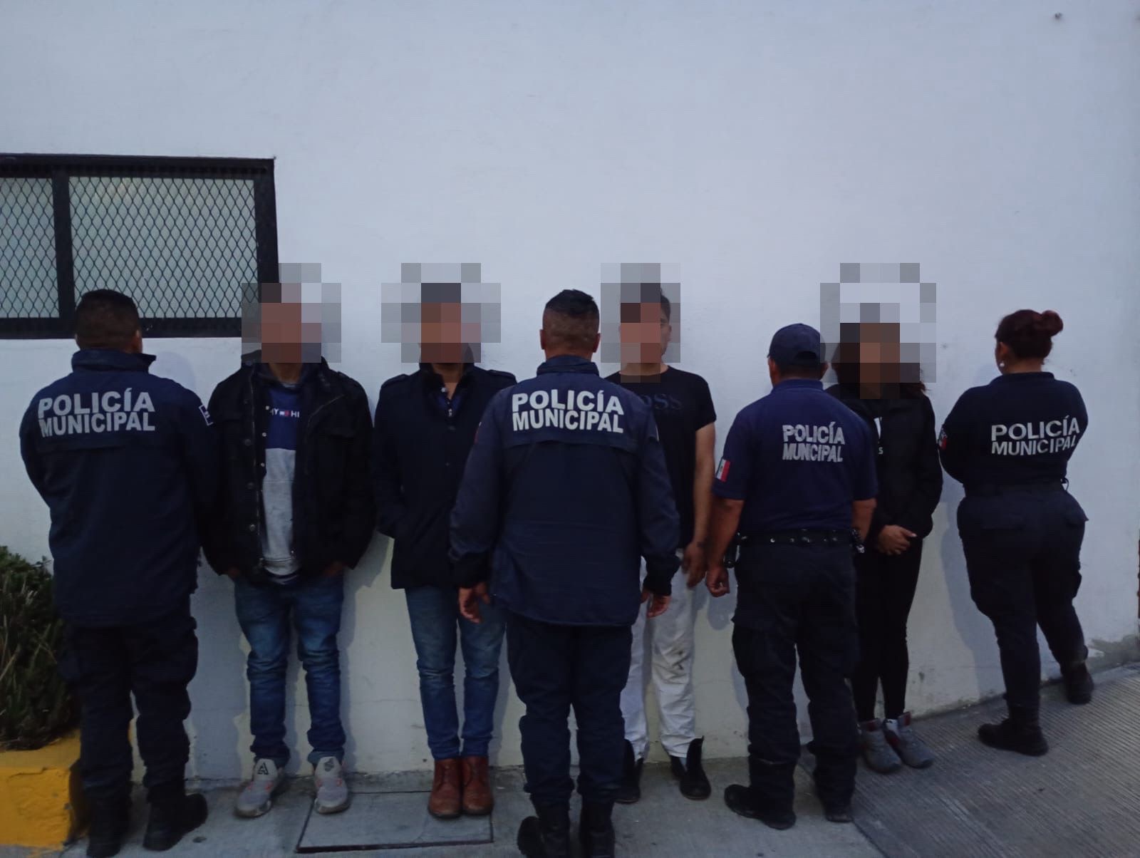 Detienen a cuatro personas con presuntas drogas