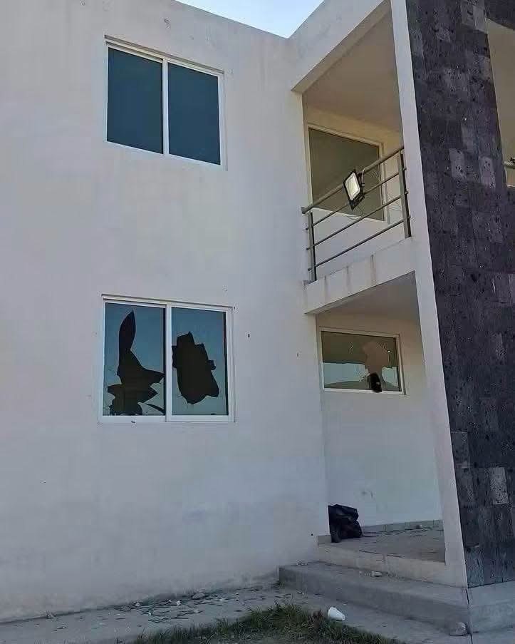 Imagen 3 de 6: En operativo policial liberan a alcalde de San Salvador
